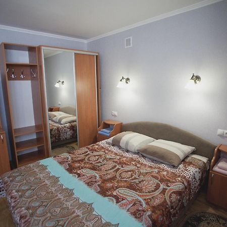 Smerichka Hotell Poljana Exteriör bild