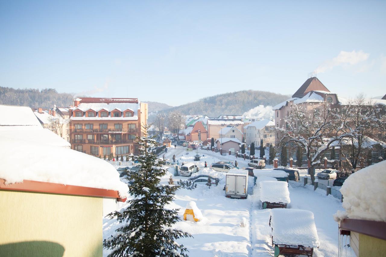 Smerichka Hotell Poljana Exteriör bild