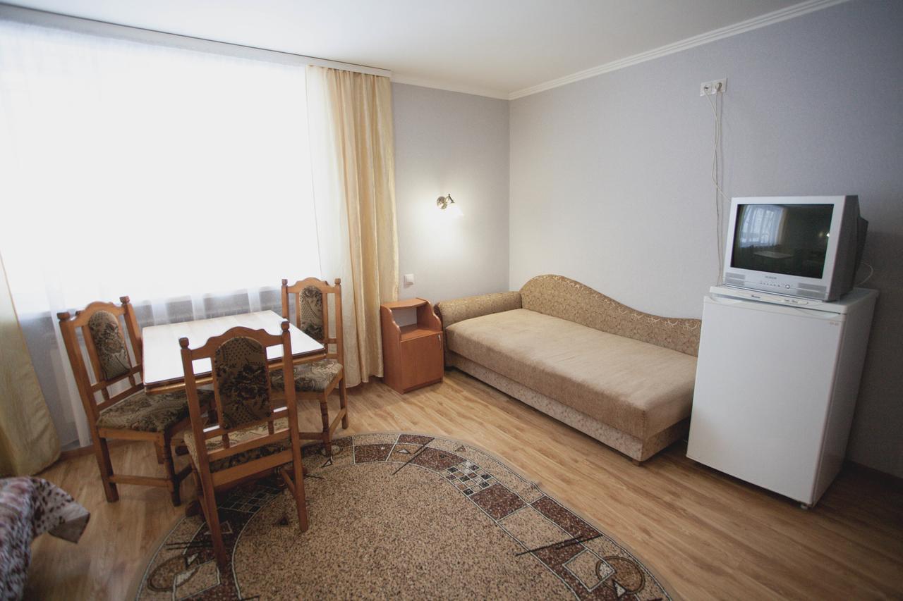 Smerichka Hotell Poljana Exteriör bild