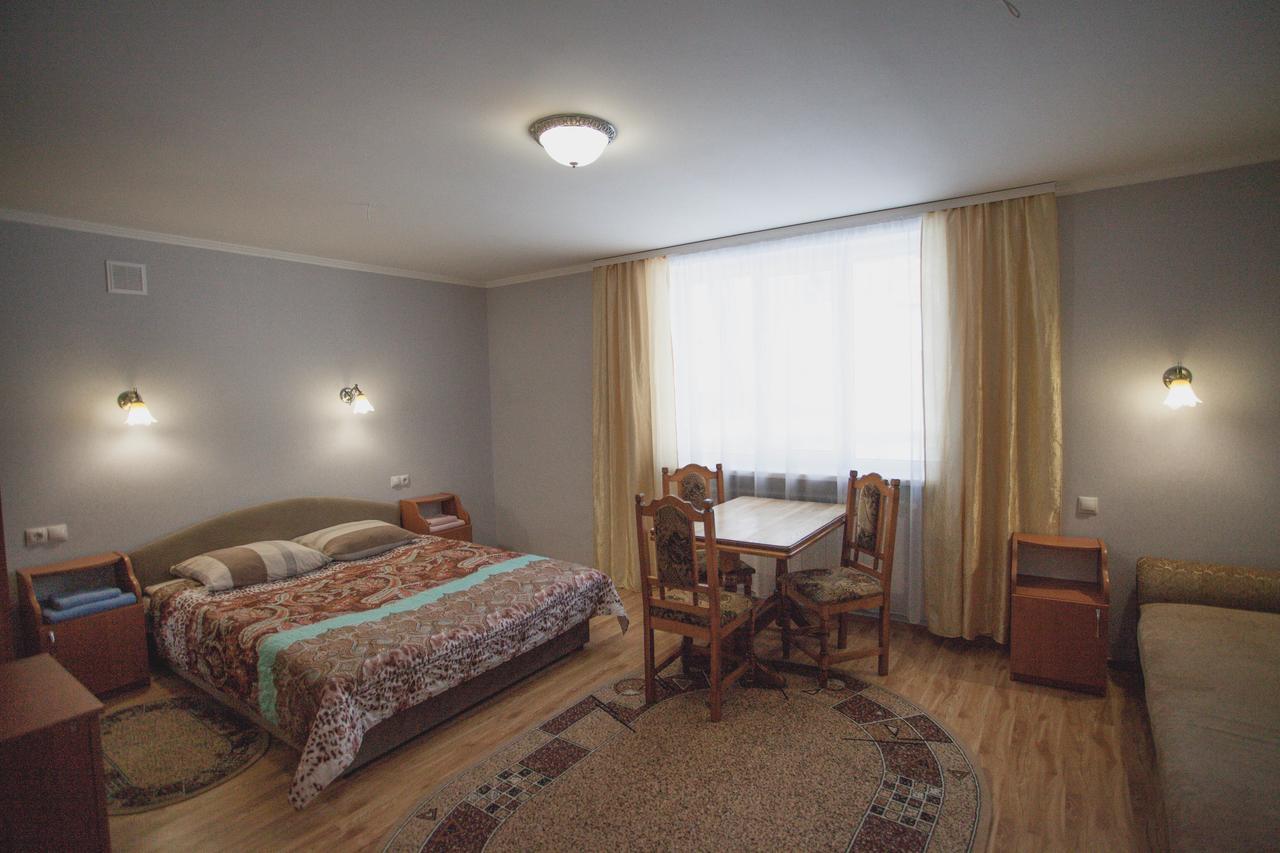 Smerichka Hotell Poljana Exteriör bild