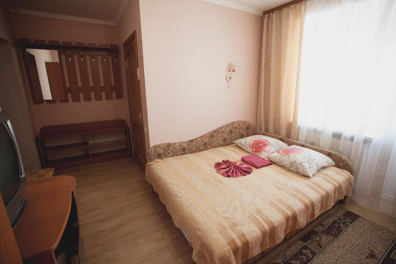 Smerichka Hotell Poljana Exteriör bild