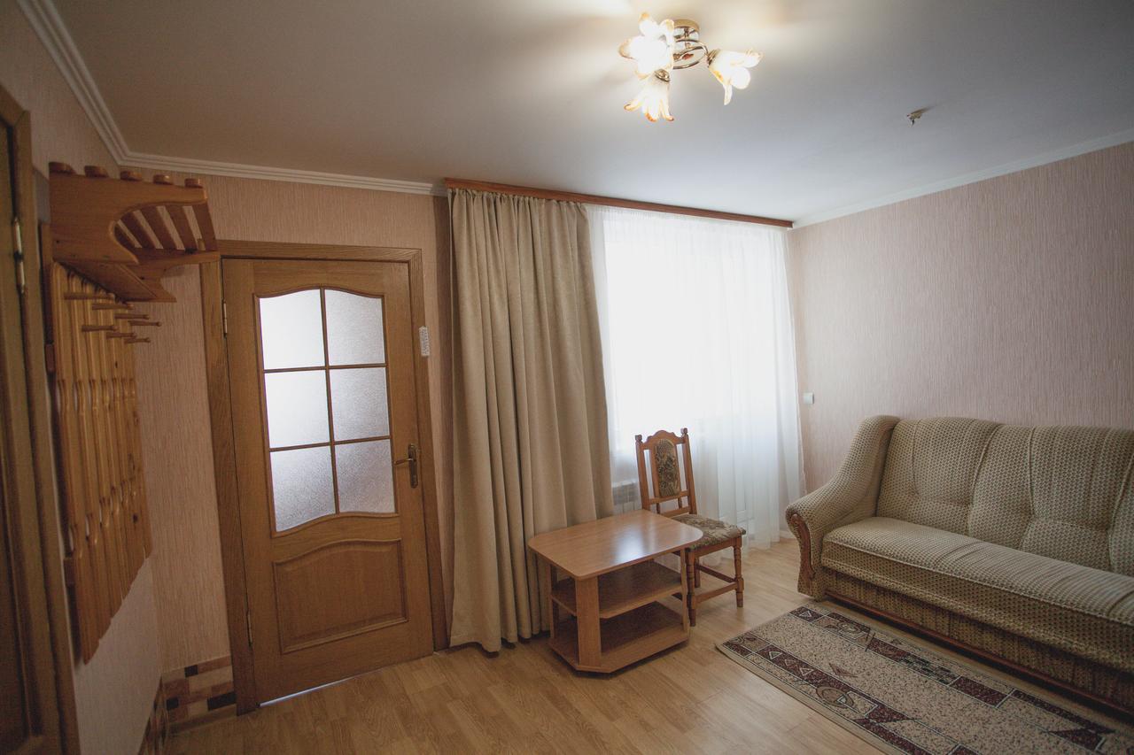 Smerichka Hotell Poljana Exteriör bild
