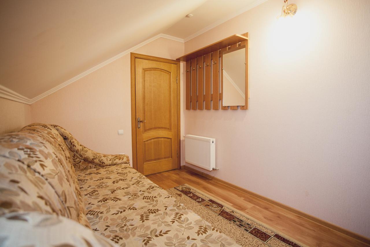 Smerichka Hotell Poljana Exteriör bild