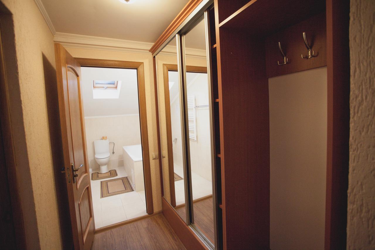 Smerichka Hotell Poljana Exteriör bild
