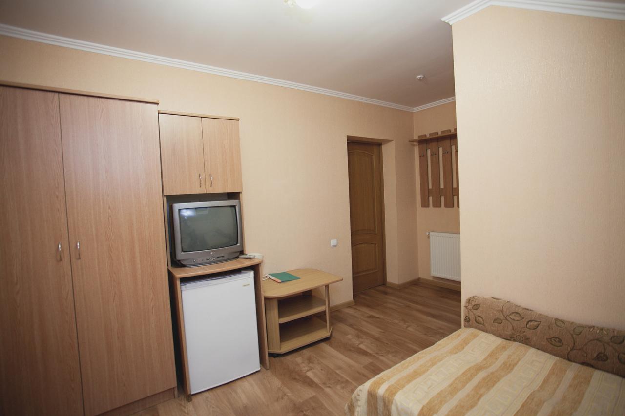 Smerichka Hotell Poljana Exteriör bild