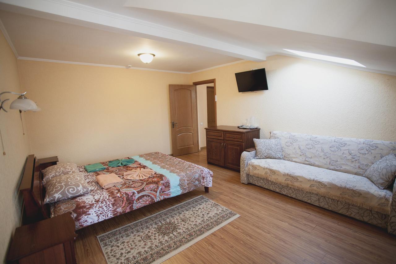 Smerichka Hotell Poljana Exteriör bild