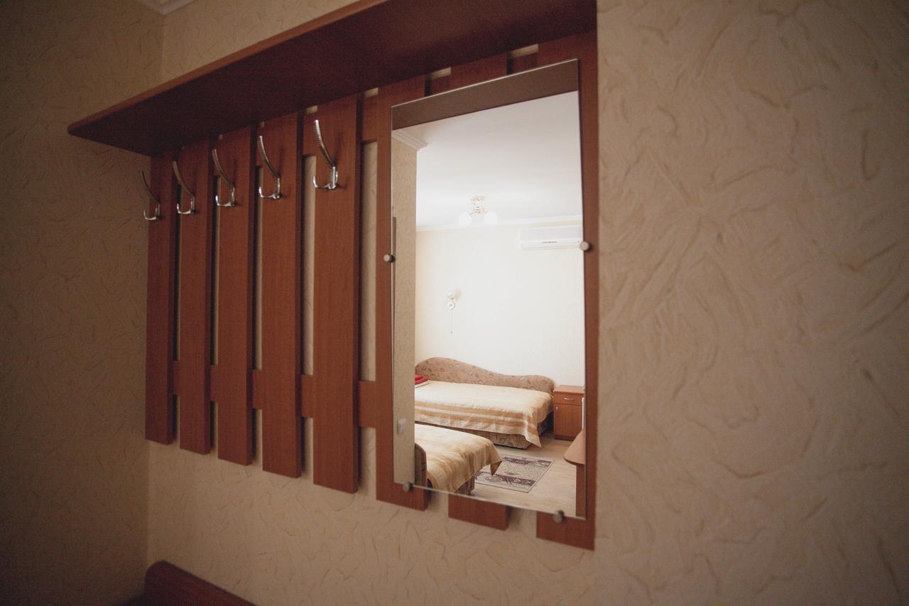 Smerichka Hotell Poljana Exteriör bild