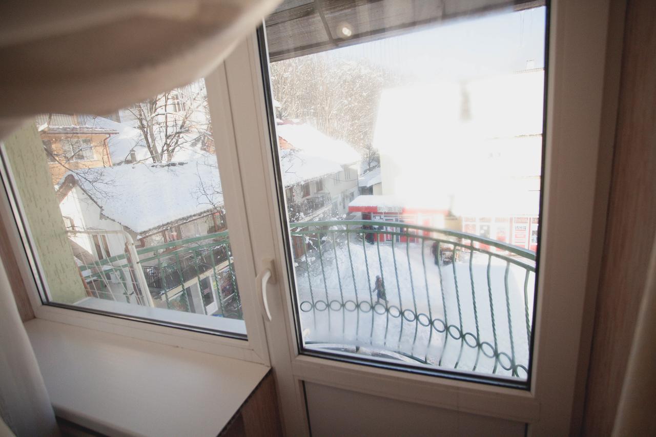 Smerichka Hotell Poljana Exteriör bild