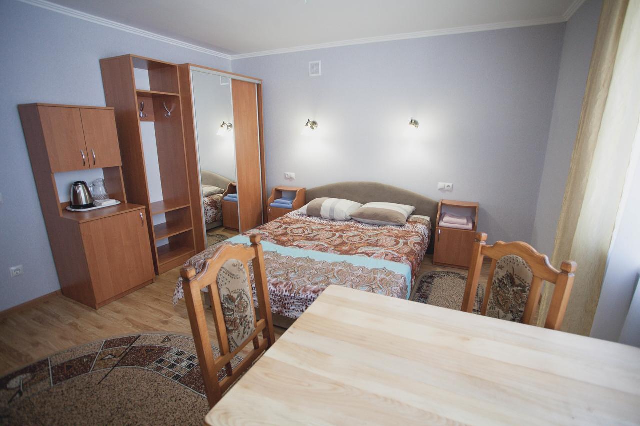 Smerichka Hotell Poljana Exteriör bild