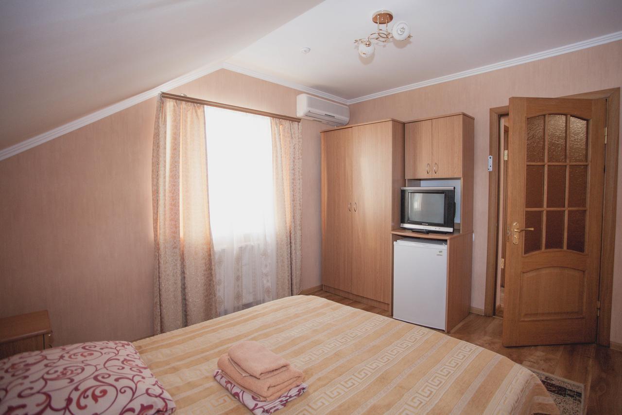 Smerichka Hotell Poljana Exteriör bild